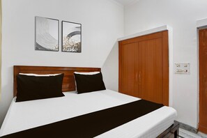 1 dormitorio, escritorio, ropa de cama