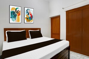 1 chambre, bureau, draps fournis