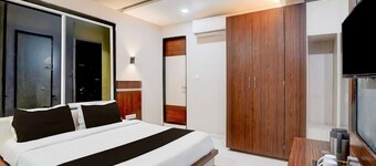 Collection O Shantivan Bus Terminal