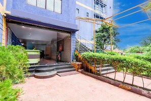 Unclassified image, 5 of 28, button - Collection O Tamando Jagannath Temple (Bhubaneswar)