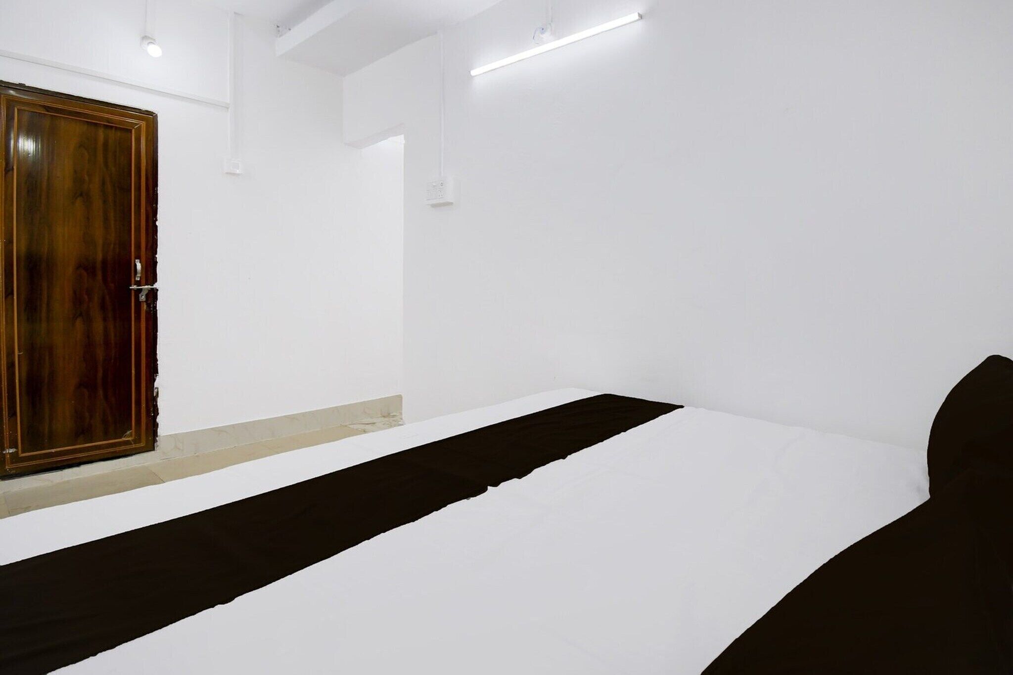 1 chambre, bureau, draps fournis