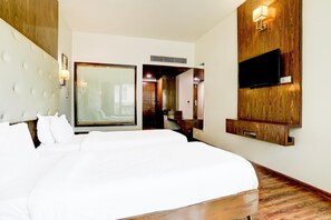 1 dormitorio, escritorio, ropa de cama