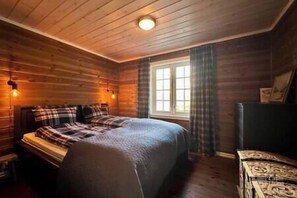 4 bedrooms, free WiFi - Cabin in magnificent landscape and hot tub inside (Sigdal)