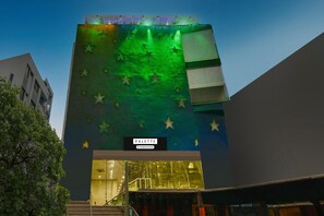 Unclassified image, 4 of 32, button - Palette Sapphire Star Chappan Market (Indore)