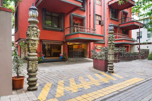 Super Townhouse Oak Prabhat Road