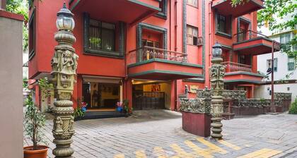 Super Townhouse Oak Prabhat Road