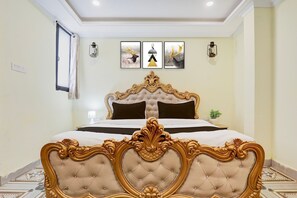 1 bedroom, desk, free WiFi, bed sheets - Palette Heritage Varanasi Retreat (Varanasi)