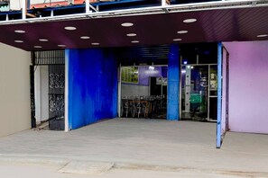 Outdoor dining - Collection O Janappanchatram (Chennai)