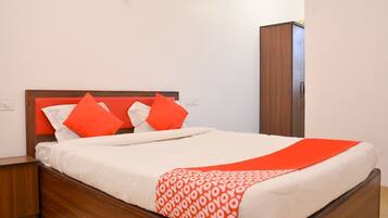 1 bedroom, desk, bed sheets