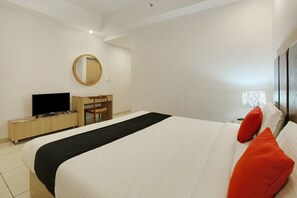 1 chambre, bureau, draps fournis