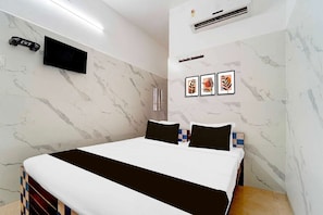 Unclassified image, 4 of 17, button - Collection O Coimbatore Hopes College (Coimbatore)