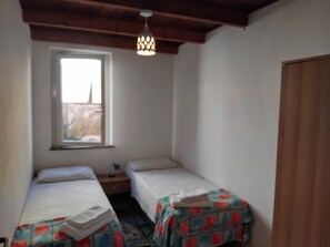 2 bedrooms, WiFi, bed sheets - Is Araus Holiday apartment for 4 people 50 meters from the sea in Mandriola (Mandriola)