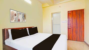 1 chambre, bureau, draps fournis