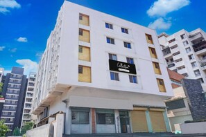 Imagen sin descripción, 3 de 16, botón