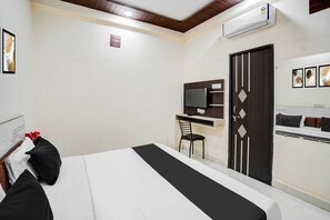 Unclassified image, 4 of 24, button - Collection O Brilliant Convention Centre (Indore)