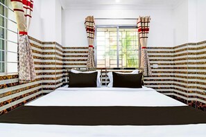 1 soverom, skrivebord, wi-fi (inkludert) og sengetøy