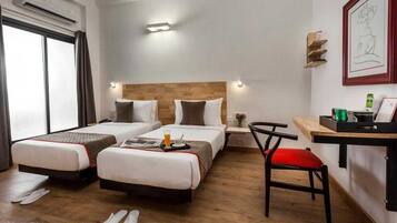 1 quarto, escrivaninha, Wi-Fi de cortesia, roupa de cama