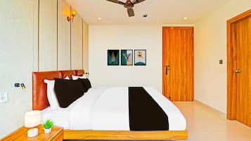 1 Schlafzimmer, Schreibtisch, Bettwäsche