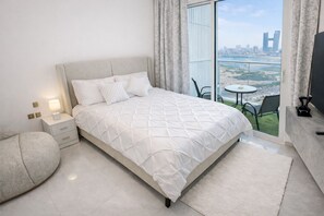 1 bedroom, WiFi, bed sheets - High-Floor Balcony Studio with Sunset Views Pool, Gym & Padel - Arjan Dubai (Dubai)