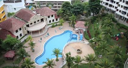 Seaview Condo with Pool