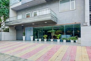 Unclassified image, 3 of 27, button - Townhouse Oak Rohini Sector 23 (Delhi)