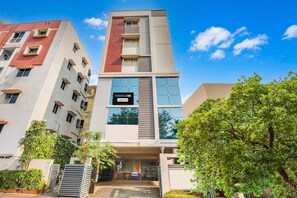 Unclassified image, 2 of 22, button - Collection O Dwarka Nagar Ramatalkies (Visakhapatnam)