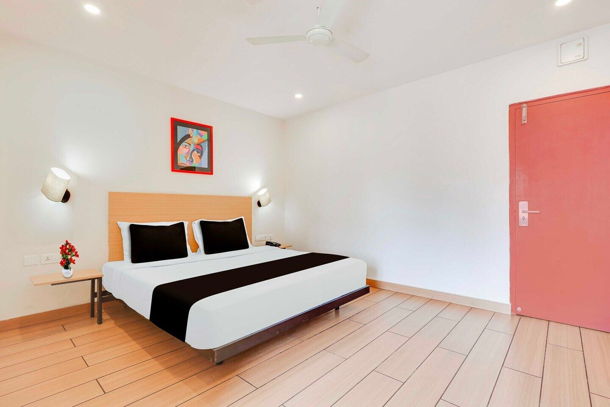 1 slaapkamer, een bureau, beddengoed