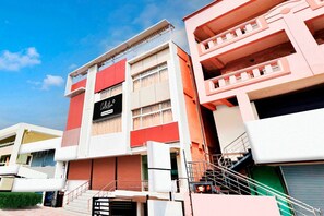 Unclassified image, 5 of 24, button - Collection O MVP Double Road (Visakhapatnam)