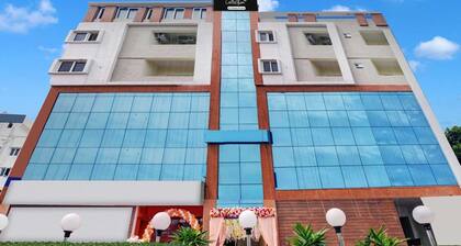 Collection O Murali Nagar Near NAD Junction