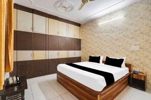 1 soverom, skrivebord, wi-fi (inkludert) og sengetøy