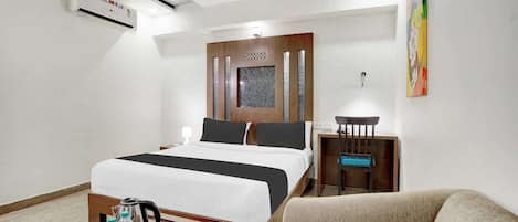 1 bedroom, desk, bed sheets