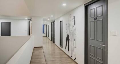 Collection O MG Road Pune