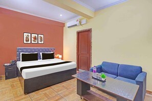 Unclassified image, 4 of 18, button - Collection O Vidhan Sabha Chowk (Dehradun)