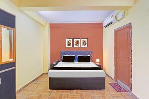 Unclassified image, 3 of 18, button - Collection O Vidhan Sabha Chowk (Dehradun)