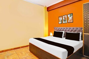 Unclassified image, 5 of 18, button - Collection O Vidhan Sabha Chowk (Dehradun)