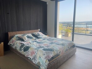 4 bedrooms, iron/ironing board, WiFi, bed sheets - MAGNIFICENT HOUSE WITH SEA VIEW (L'HOPITAL CAMFROUT)