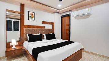 1 chambre, bureau, draps fournis