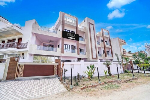 Collection Garden View Vrindavan Lucknow