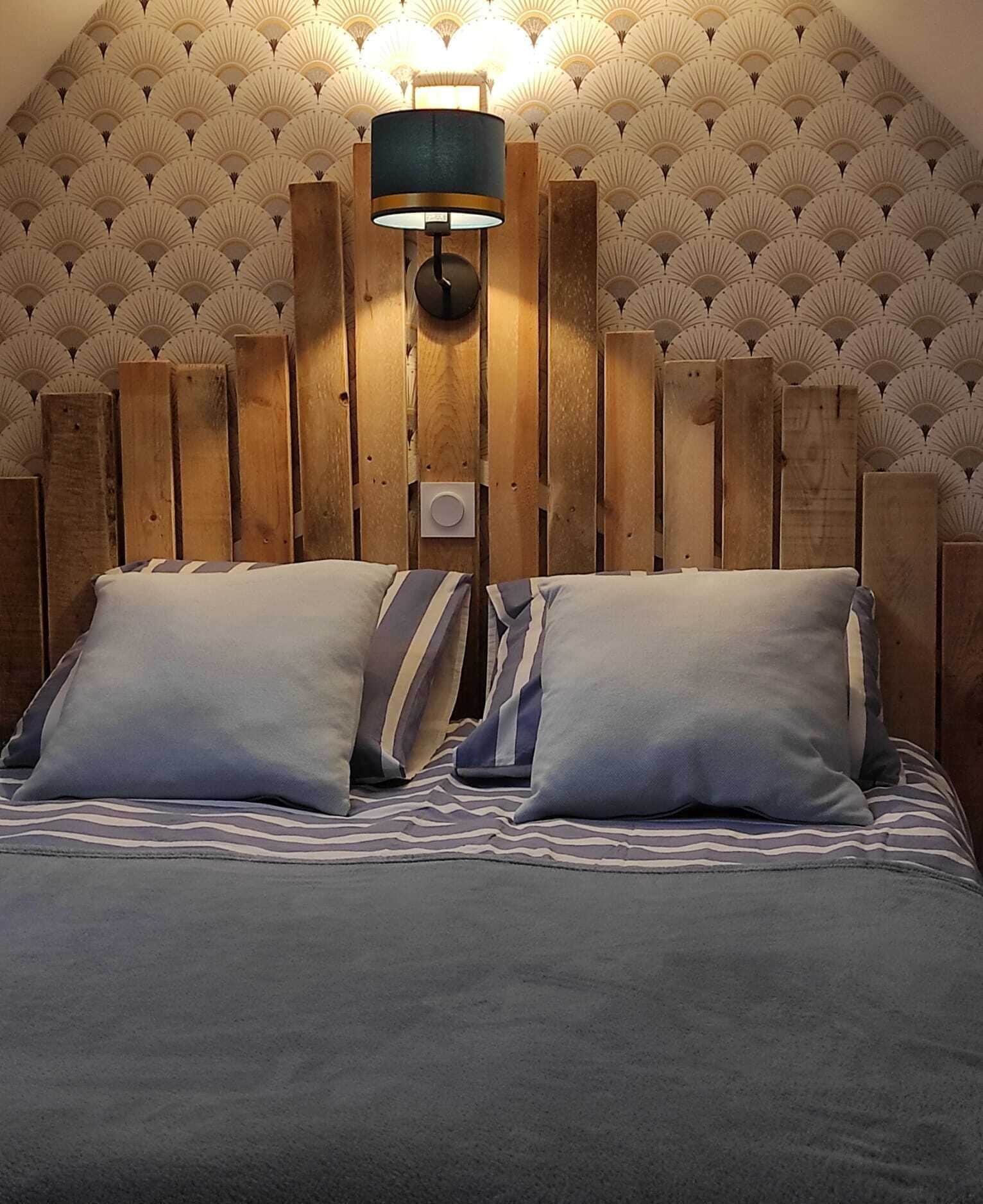 Iron/ironing board, Internet, bed sheets