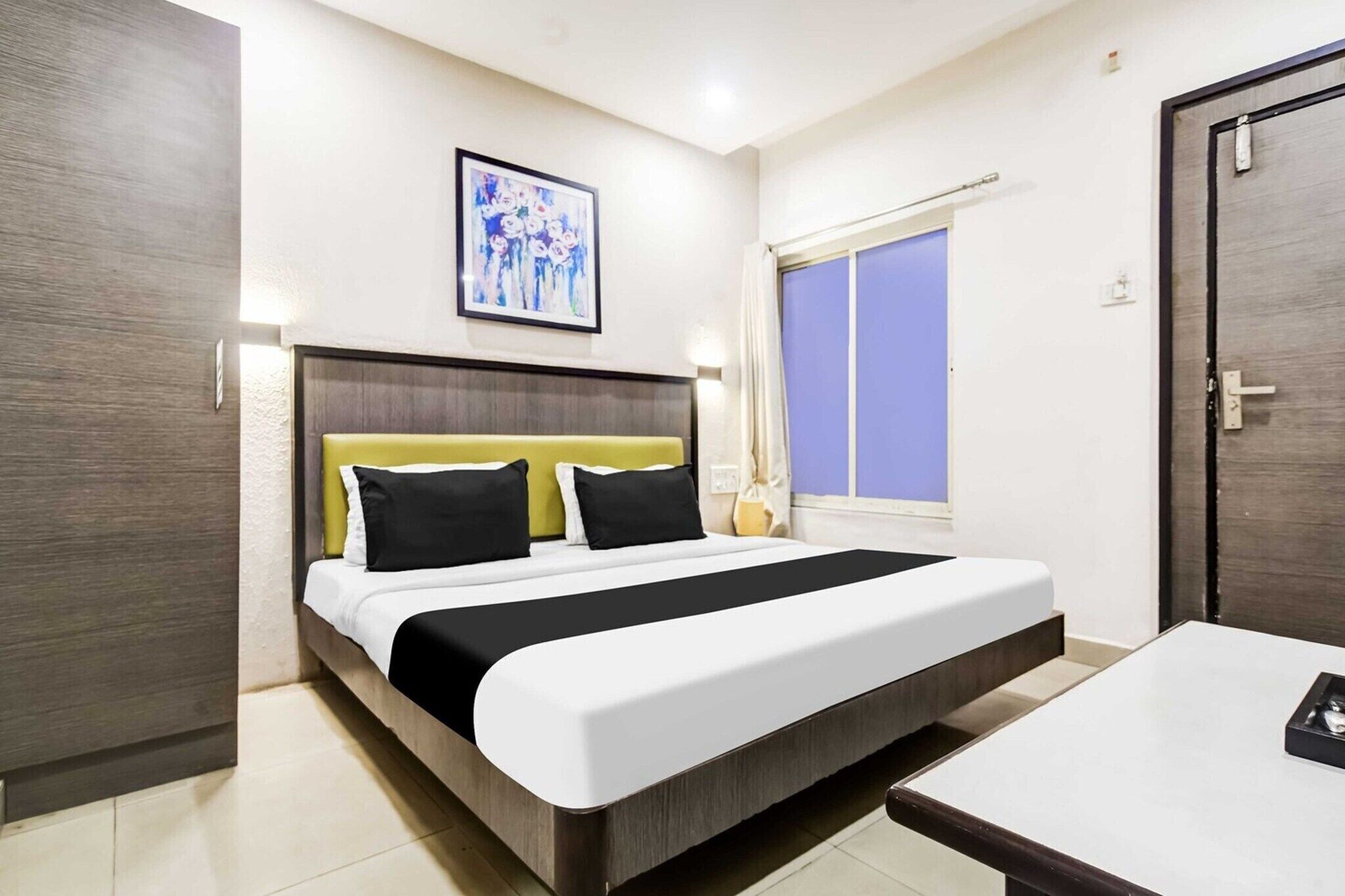 1 chambre, bureau, draps fournis