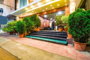 Nicht klassifiziertes Bild, 2 von 37, Schaltfläche