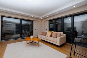 Unclassified image, 4 of 29, button - 2-bedroom Bospohurs View apartment with Elevator and AC (İstanbul)