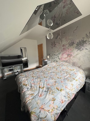 2 chambres, accès à Internet, literie fournie