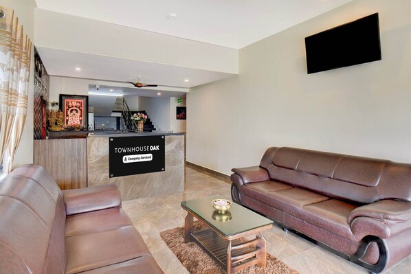 Unclassified image, 1 of 30, button - Townhouse Oak Sri Mahadeshwara Centre (Mysore)