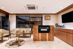 Lobby - Townhouse Oak DLF Newtown Bus Terminal (Kolkata)
