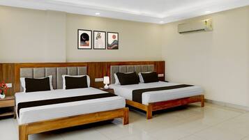 1 Schlafzimmer, Schreibtisch, Bettwäsche