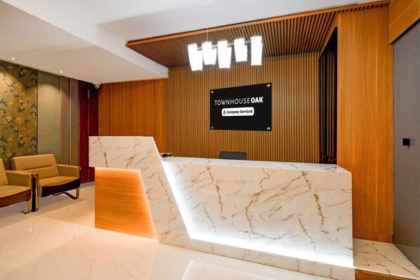 Lobby - Townhouse Oak Premier Raidurg Bio Diversity Park (Hyderabad)