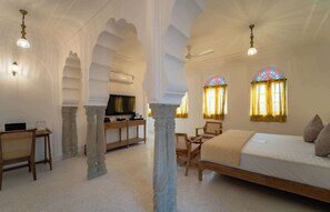 Junior kamer | Een bureau, gratis wifi