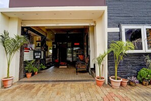 Unclassified image, 2 of 43, button - Collection O New Theni Bus Terminal (Theni)