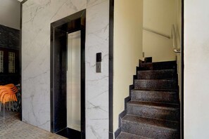 Nicht klassifiziertes Bild, 2 von 43, Schaltfläche